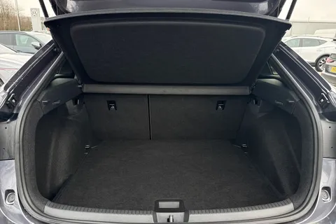 DC25WUK Volkswagen Taigo 1.5 TSI 150 Black Edition **REVERSING CAMERA + SPACE SAVER** Thumbnail #8