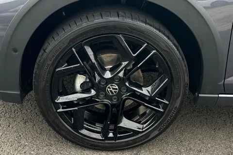 DC25WUK Volkswagen Taigo 1.5 TSI 150 Black Edition **REVERSING CAMERA + SPACE SAVER** Thumbnail #11