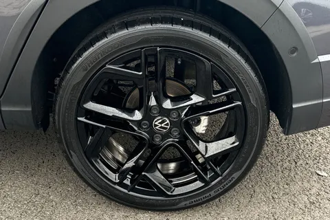 DC25WUK Volkswagen Taigo 1.5 TSI 150 Black Edition **REVERSING CAMERA + SPACE SAVER** Thumbnail #12