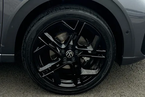 DC25WUK Volkswagen Taigo 1.5 TSI 150 Black Edition **REVERSING CAMERA + SPACE SAVER** Thumbnail #14