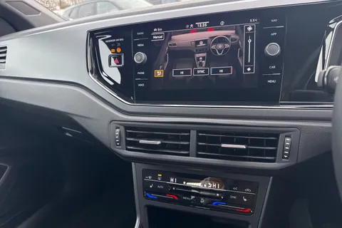 DC25WUK Volkswagen Taigo 1.5 TSI 150 Black Edition **REVERSING CAMERA + SPACE SAVER** Thumbnail #23