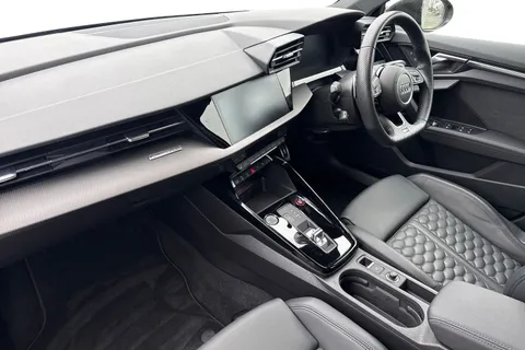 15 of 57 for Audi RS 3 RS 3 Sportback Carbon Black 400 PS S tronic