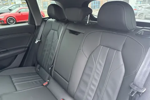 RE74SNX Audi Q6 E-Tron Q6 SUV Sport e-tron performance  225,00 kW Thumbnail #20