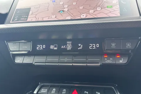 22 of 57 for Audi RS 3 RS 3 Sportback Carbon Black 400 PS S tronic