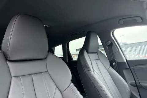 RE74SNX Audi Q6 E-Tron Q6 SUV Sport e-tron performance  225,00 kW Thumbnail #25