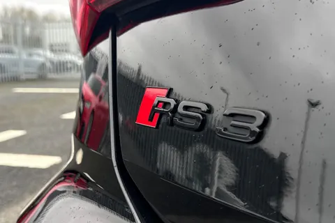 27 of 57 for Audi RS 3 RS 3 Sportback Carbon Black 400 PS S tronic