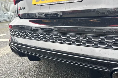 30 of 57 for Audi RS 3 RS 3 Sportback Carbon Black 400 PS S tronic