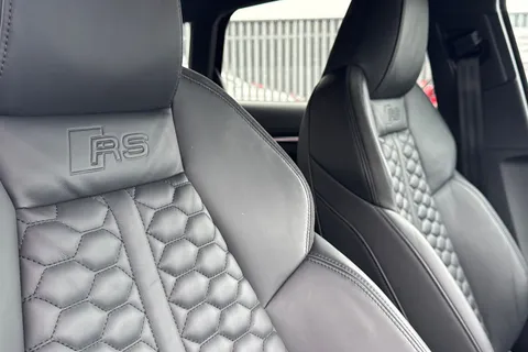 34 of 57 for Audi RS 3 RS 3 Sportback Carbon Black 400 PS S tronic