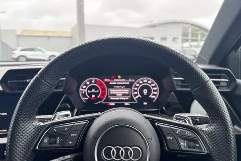 35 of 57 for Audi RS 3 RS 3 Sportback Carbon Black 400 PS S tronic