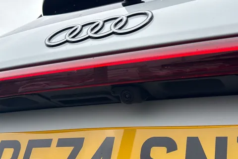 RE74SNX Audi Q6 E-Tron Q6 SUV Sport e-tron performance  225,00 kW Thumbnail #36