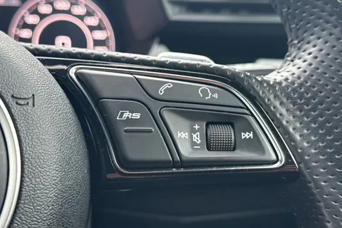 37 of 57 for Audi RS 3 RS 3 Sportback Carbon Black 400 PS S tronic