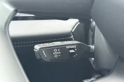 RE74SNX Audi Q6 E-Tron Q6 SUV Sport e-tron performance  225,00 kW Thumbnail #44