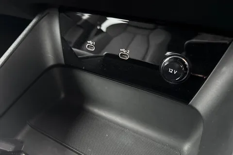 RE74SNX Audi Q6 E-Tron Q6 SUV Sport e-tron performance  225,00 kW Thumbnail #53