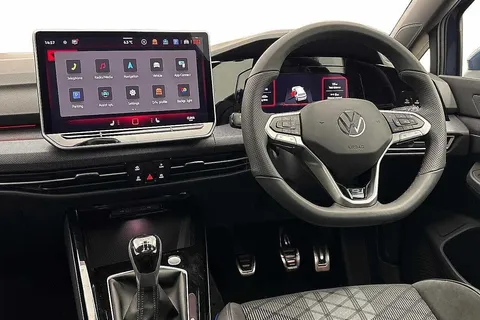 KN75XNM Volkswagen Golf 1.5 TSI 150 R-Line 5dr **PAN ROOF + WINTER PACK + LED MATRIX** Thumbnail #2