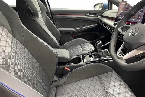 KN75XNM Volkswagen Golf 1.5 TSI 150 R-Line 5dr **PAN ROOF + WINTER PACK + LED MATRIX** Thumbnail #10