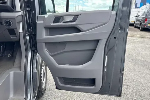 DE24XBO Volkswagen Crafter 2.0 TDI 140PS Commerce Plus High Roof Van Thumbnail #35