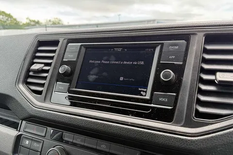 DE24XBO Volkswagen Crafter 2.0 TDI 140PS Commerce Plus High Roof Van Thumbnail #51