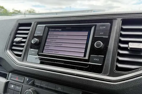 DE24XBO Volkswagen Crafter 2.0 TDI 140PS Commerce Plus High Roof Van Thumbnail #52