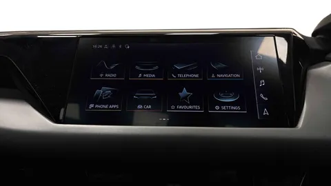 DC22HNV Audi e-tron GT 93.4kWh Auto quattro 4dr Thumbnail #9