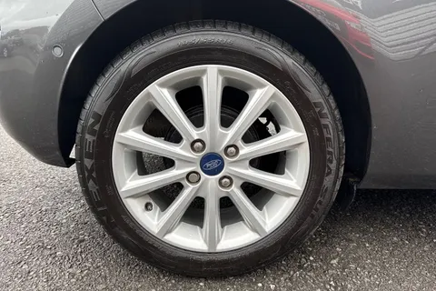 11 of 53 for Ford Fiesta 1.0T EcoBoost Titanium Euro 6 (s/s) 3dr