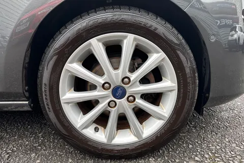 13 of 53 for Ford Fiesta 1.0T EcoBoost Titanium Euro 6 (s/s) 3dr