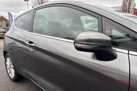 27 of 53 for Ford Fiesta 1.0T EcoBoost Titanium Euro 6 (s/s) 3dr