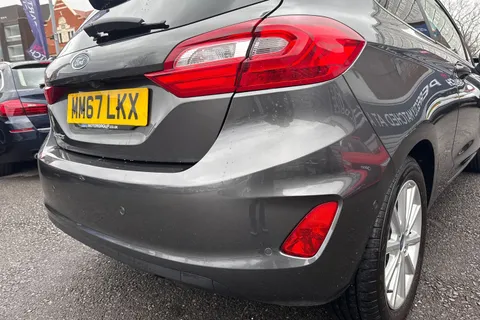 29 of 53 for Ford Fiesta 1.0T EcoBoost Titanium Euro 6 (s/s) 3dr