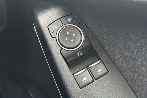 36 of 53 for Ford Fiesta 1.0T EcoBoost Titanium Euro 6 (s/s) 3dr