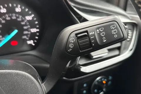 39 of 53 for Ford Fiesta 1.0T EcoBoost Titanium Euro 6 (s/s) 3dr