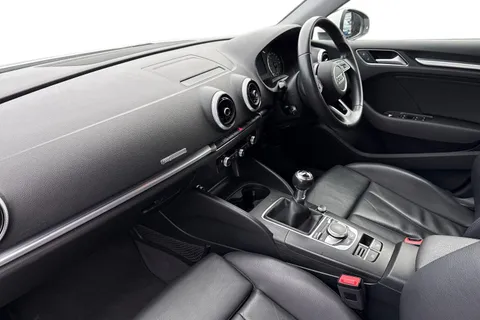 DL68OJW Audi A3 Sport 30 TFSI 116 PS 6-speed Thumbnail #16