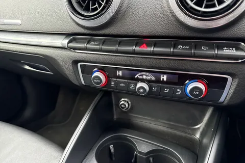 DL68OJW Audi A3 Sport 30 TFSI 116 PS 6-speed Thumbnail #45