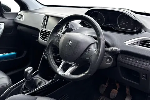 MW19HVF PEUGEOT 2008 1.2 PureTech Allure Premium Euro 6 (s/s) 5dr Thumbnail #14