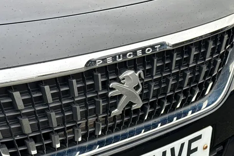 MW19HVF PEUGEOT 2008 1.2 PureTech Allure Premium Euro 6 (s/s) 5dr Thumbnail #26