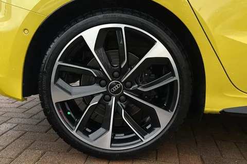  Audi S3 2.0 TFSI Black Edition Sportback S Tronic quattro Euro 6 (s/s) 5dr Thumbnail #12