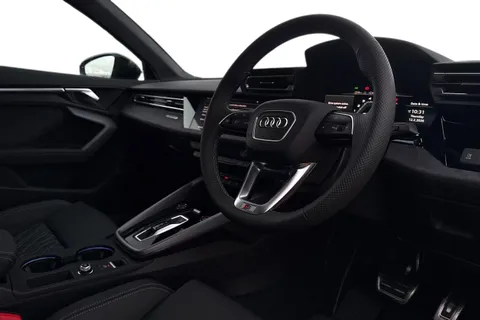 Audi S3 2.0 TFSI Black Edition Sportback S Tronic quattro Euro 6 (s/s) 5dr Thumbnail #14