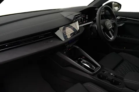  Audi S3 2.0 TFSI Black Edition Sportback S Tronic quattro Euro 6 (s/s) 5dr Thumbnail #15