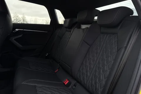  Audi S3 2.0 TFSI Black Edition Sportback S Tronic quattro Euro 6 (s/s) 5dr Thumbnail #19