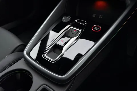  Audi S3 2.0 TFSI Black Edition Sportback S Tronic quattro Euro 6 (s/s) 5dr Thumbnail #23