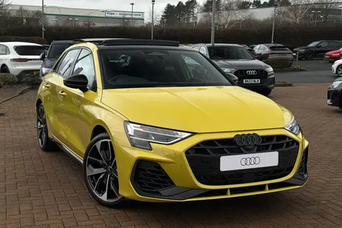  Audi S3 2.0 TFSI Black Edition Sportback S Tronic quattro Euro 6 (s/s) 5dr Thumbnail #25