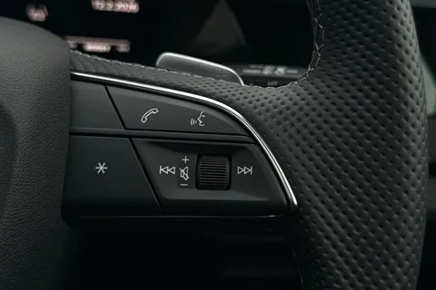  Audi S3 2.0 TFSI Black Edition Sportback S Tronic quattro Euro 6 (s/s) 5dr Thumbnail #37