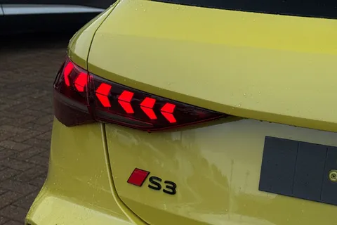  Audi S3 2.0 TFSI Black Edition Sportback S Tronic quattro Euro 6 (s/s) 5dr Thumbnail #50