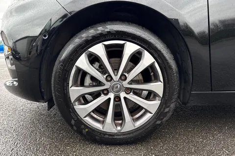 DY71FFJ Renault Zoe R135 EV50 52kWh GT Line Auto 5dr (Rapid Charge) Thumbnail #13