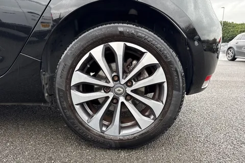 DY71FFJ Renault Zoe R135 EV50 52kWh GT Line Auto 5dr (Rapid Charge) Thumbnail #14