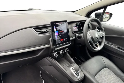 DY71FFJ Renault Zoe R135 EV50 52kWh GT Line Auto 5dr (Rapid Charge) Thumbnail #16