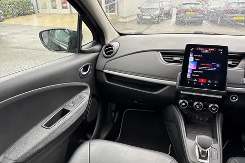 DY71FFJ Renault Zoe R135 EV50 52kWh GT Line Auto 5dr (Rapid Charge) Thumbnail #21