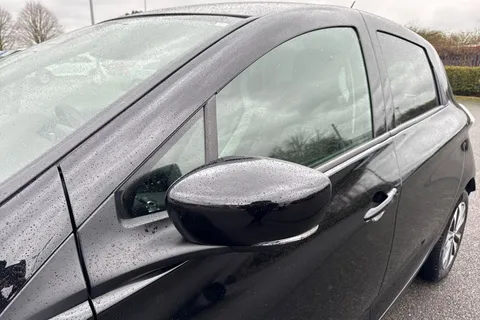 DY71FFJ Renault Zoe R135 EV50 52kWh GT Line Auto 5dr (Rapid Charge) Thumbnail #31