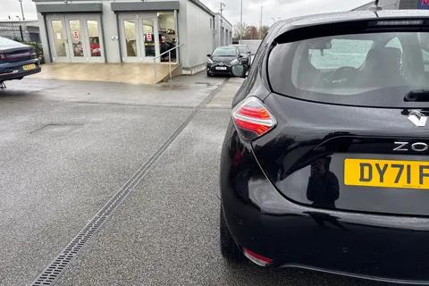 DY71FFJ Renault Zoe R135 EV50 52kWh GT Line Auto 5dr (Rapid Charge) Thumbnail #33