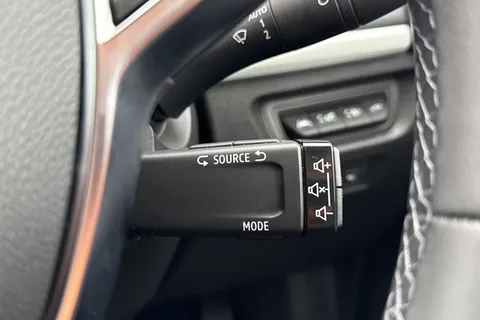 DY71FFJ Renault Zoe R135 EV50 52kWh GT Line Auto 5dr (Rapid Charge) Thumbnail #41