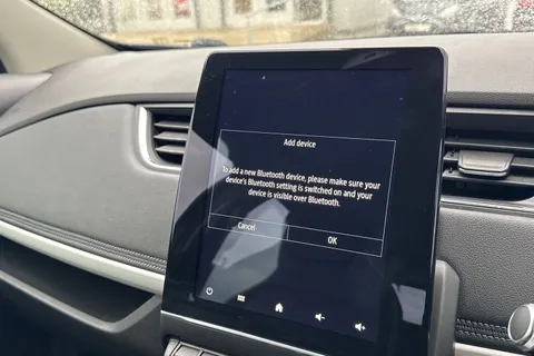 DY71FFJ Renault Zoe R135 EV50 52kWh GT Line Auto 5dr (Rapid Charge) Thumbnail #47