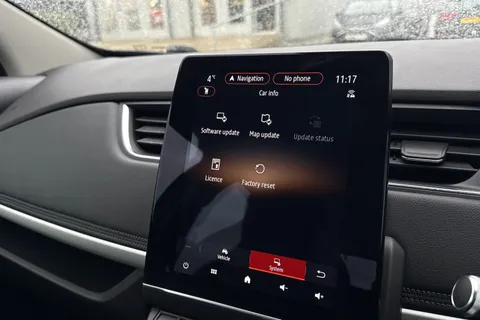 DY71FFJ Renault Zoe R135 EV50 52kWh GT Line Auto 5dr (Rapid Charge) Thumbnail #51